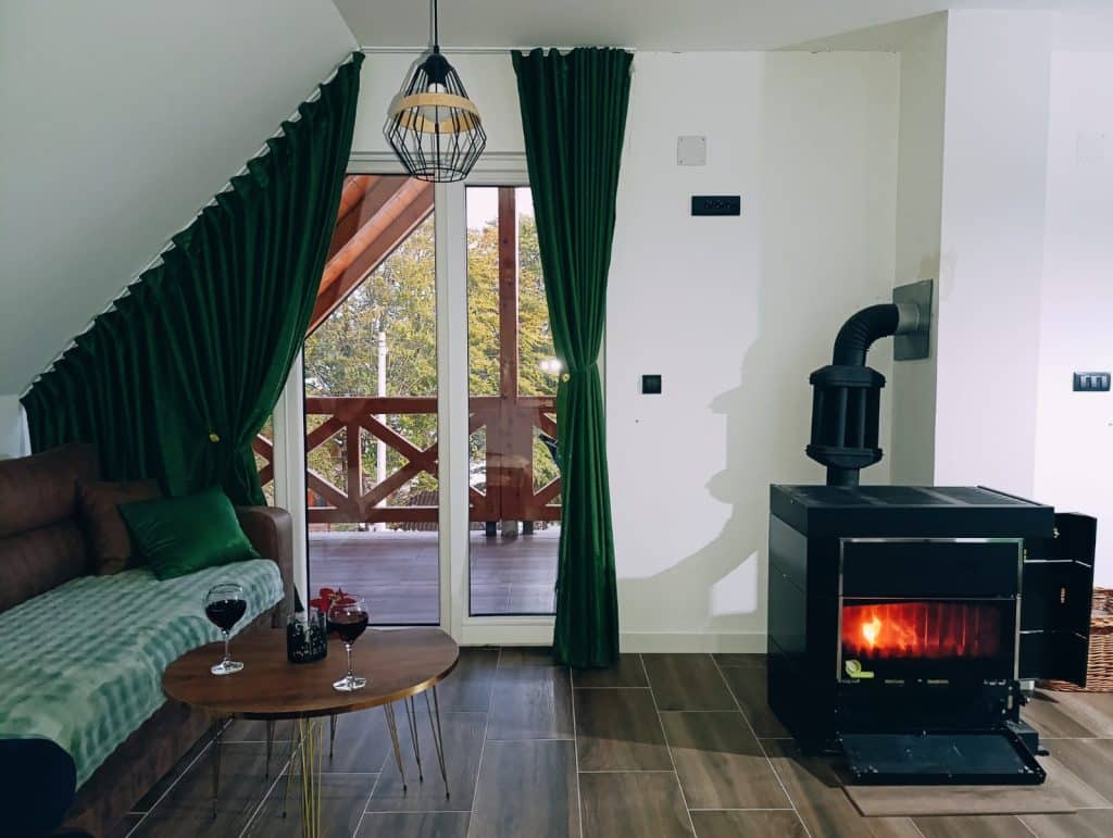 Dnevini boravak apartmana na Tari