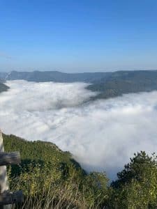 Vidikovac Banjska stena u oblacima - SAT Apartmani