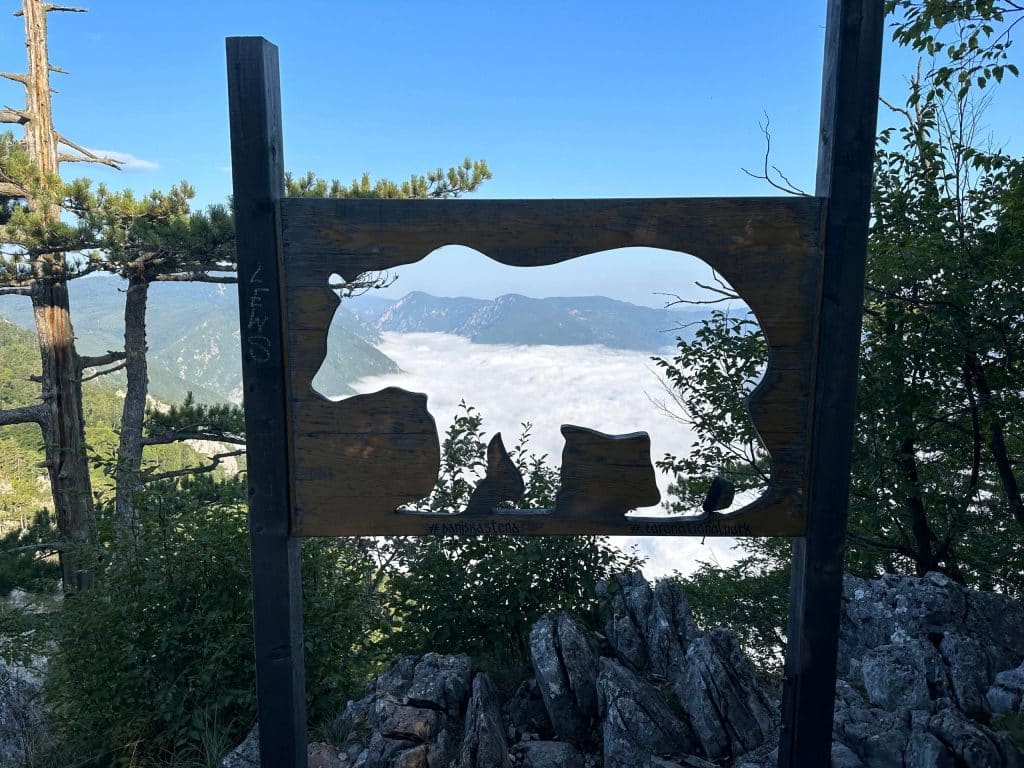 Pogled sa vidikovca Banjska Stena - medved