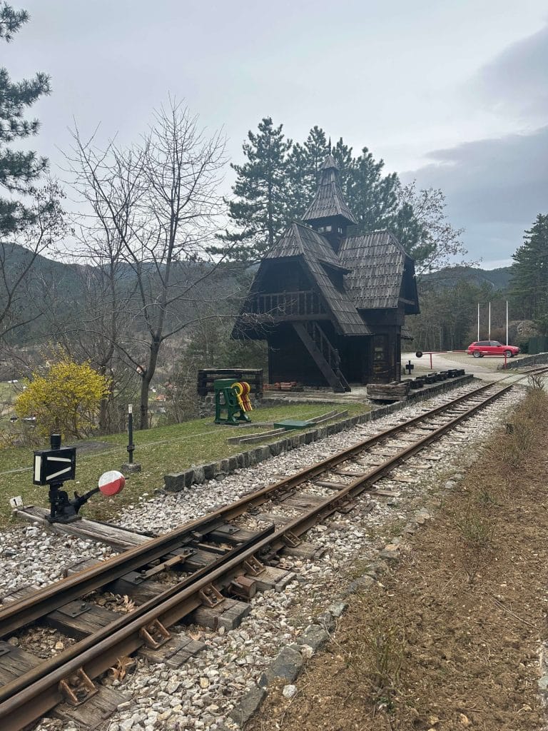 Železnička stanica Šarganska Osmica Tara